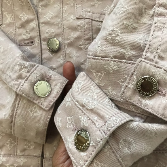 💯 Authentic Louis Vuitton jacket & mini skirt - Picture 6 of 6